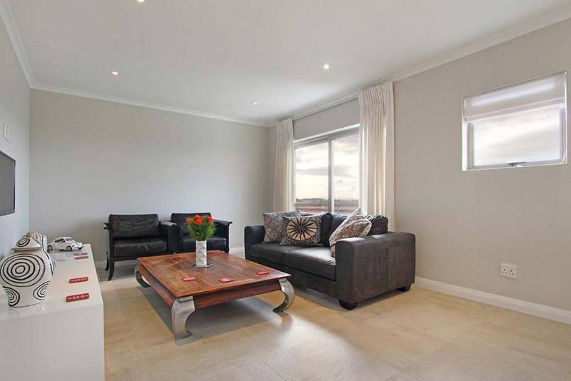 To Let 2 Bedroom Property for Rent in Muizenberg Western Cape